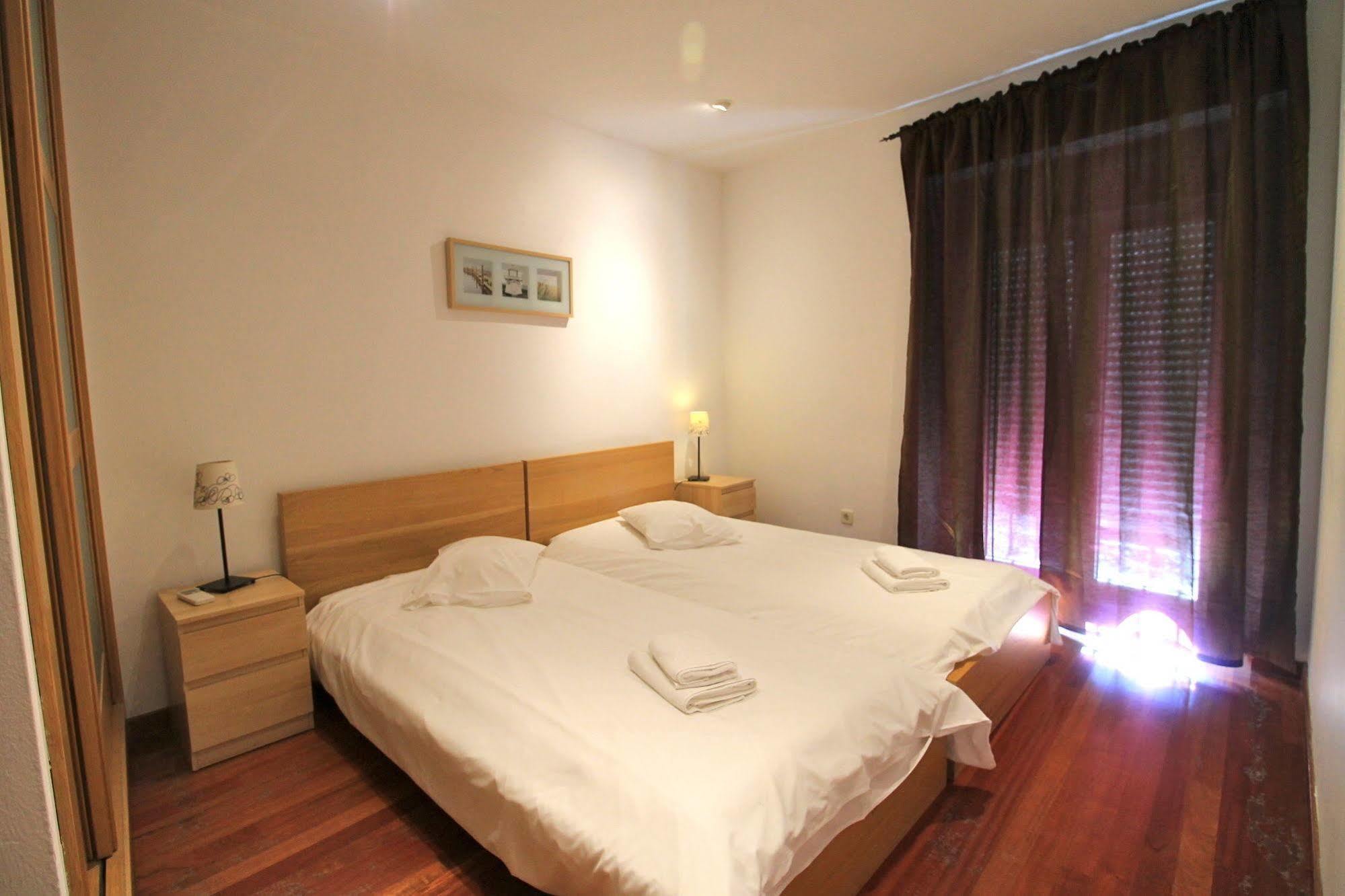 Prado Apartments Мадрид Экстерьер фото