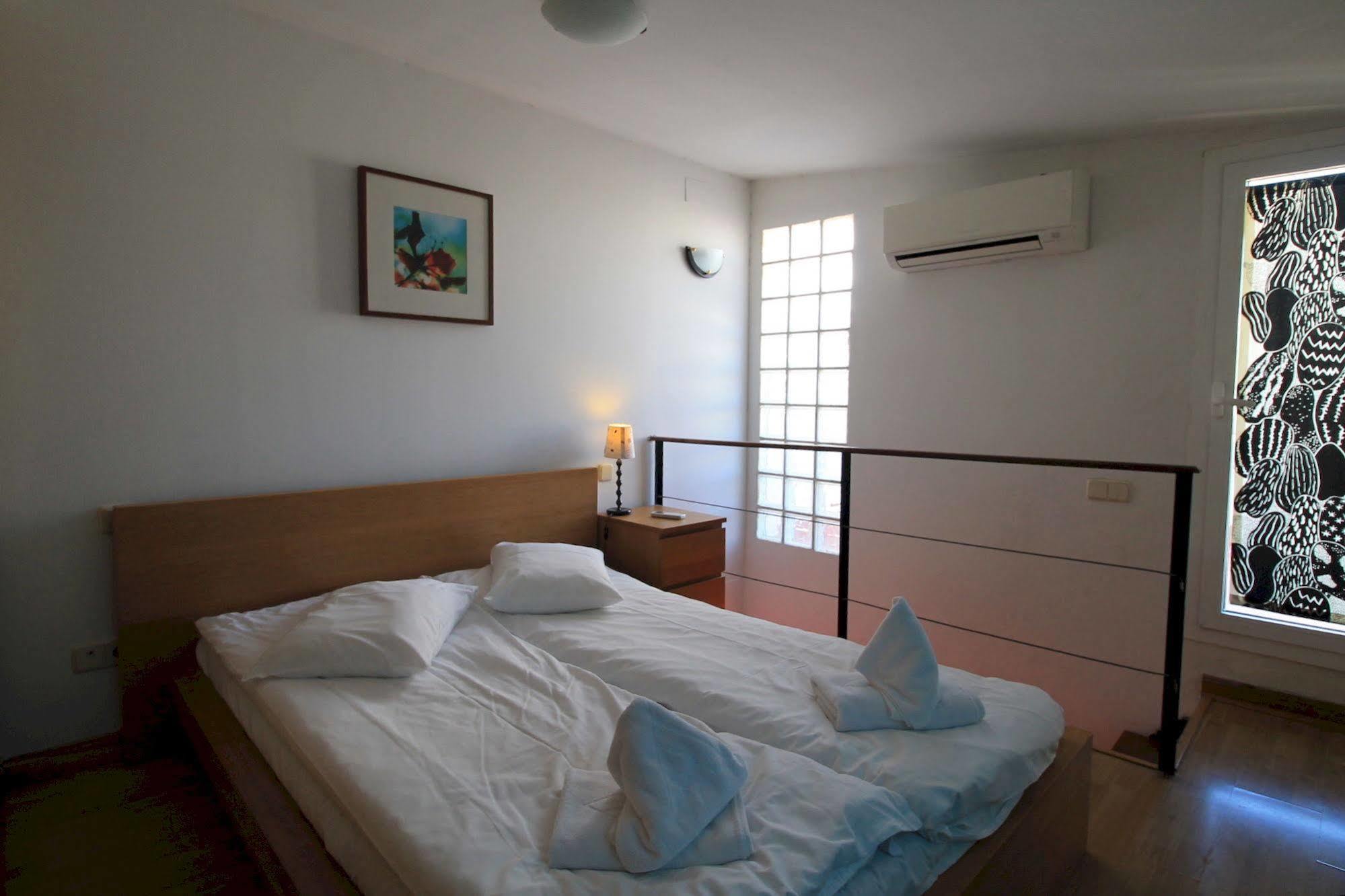 Prado Apartments Мадрид Экстерьер фото